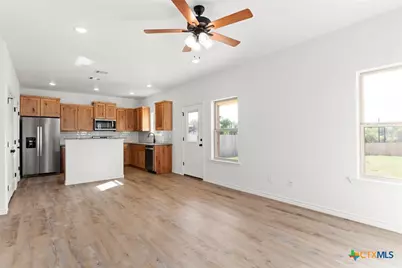 913 Blane Circle, Lampasas, TX 76550 - Photo 8