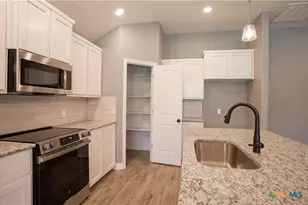 3221 Digby Dr, Belton, TX 76513 - Photo 4