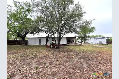 206 Hinton Street, Three Rivers, TX 78071 - Photo 8