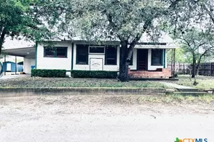 206 Hinton St, Three Rivers, TX 78071 - Photo 2