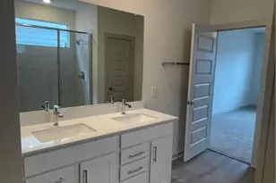 325 New Hampton, San Marcos, TX 78666 - Photo 4