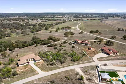 104 Strada Luca, Florence, TX 76527 - Photo 2