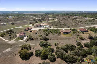 104 Strada Luca, Florence, TX 76527 - Photo 8