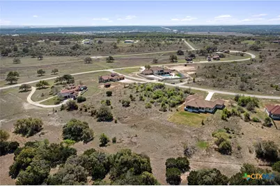 104 Strada Luca, Florence, TX 76527 - Photo 6