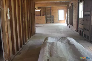 212 E Loop 340, Bellmead, TX 76705 - Photo 10