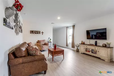 9223 Honey Mesquite, Seguin, TX 78155 - Photo 6