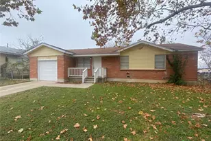 722 W Ave E, Copperas Cove, TX 76522 - Photo 1