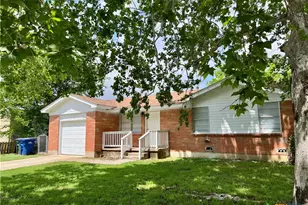 722 W Ave E, Copperas Cove, TX 76522 - Photo 2