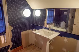 204 W Reuss Blvd, Cuero, TX 77954 - Photo 38