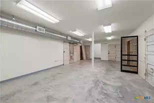 107 W Main St, Cameron, TX 76520 - Photo 26