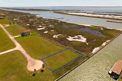 384 W Vineyard Bay, Port O'Connor, TX 77982 - Photo 2