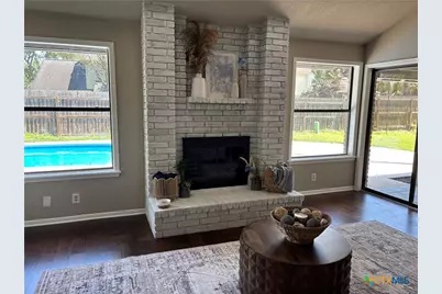 116 Newport Drive, Victoria, TX 77904 - Photo 8