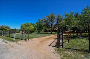 358 W County Rd 3069, Lampasas, TX 76550 - Photo 44