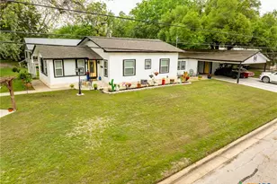 104 N Bright St, Gonzales, TX 78629 - Photo 22