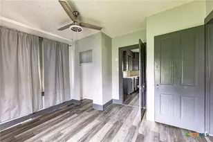 1515 Moulton St, Shiner, TX 77984 - Photo 8