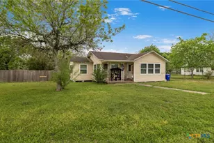 704 Maple, Yoakum, TX 77995 - Photo 16