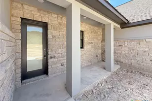 508 Sendera Vly Dr, Canyon Lake, TX 78133 - Photo 4