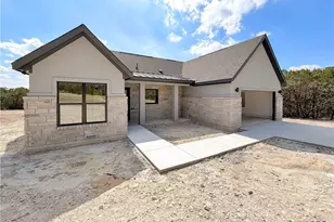 508 Sendera Vly Dr, Canyon Lake, TX 78133 - Photo 2