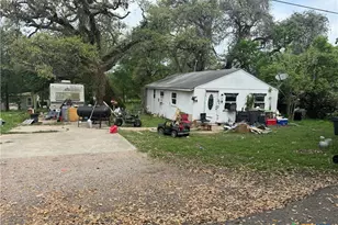 103 Reiffert St, Cuero, TX 77954 - Photo 8