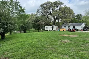 103 Reiffert St, Cuero, TX 77954 - Photo 1