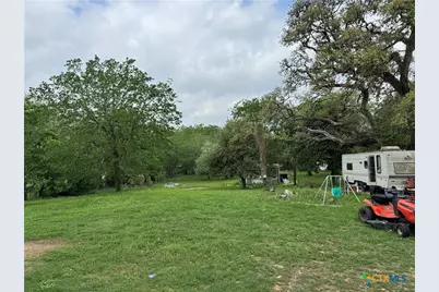 103 Reiffert Street, Cuero, TX 77954 - Photo 2