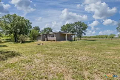 1229 State Highway 304, Gonzales, TX 78629 - Photo 36