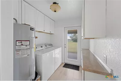 1229 State Highway 304, Gonzales, TX 78629 - Photo 30