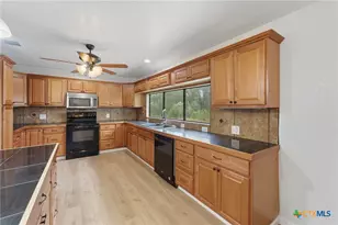 1229 State Hwy 304, Gonzales, TX 78629 - Photo 12