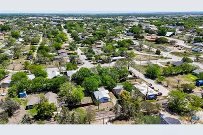 411 Ellis Street, Seguin, TX 78155 - Photo 28