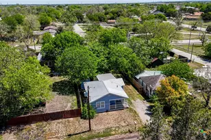 411 Ellis St, Seguin, TX 78155 - Photo 26