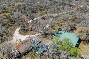 1189 Vivroux Ranch Rd, Seguin, TX 78155 - Photo 32