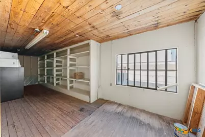 107 W Main Street, Cameron, TX 76520 - Photo 26