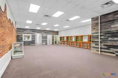 107 W Main Street, Cameron, TX 76520 - Photo 10