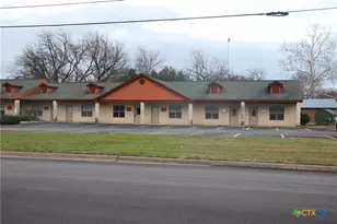 1915 S Austin Ave, Georgetown, TX 78626 - Photo 1