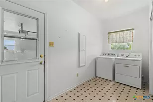 10514 Hunt Hill Rd, Rogers, TX 76569 - Photo 26