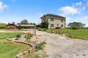 1024 Backstrom Crossing, Belton, TX 76513 - Photo 2