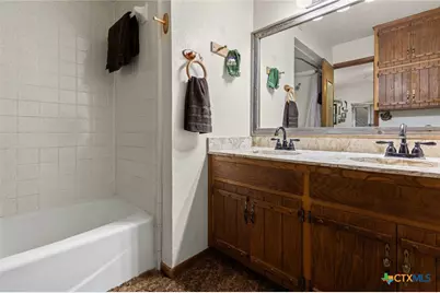 1024 Backstrom Crossing, Belton, TX 76513 - Photo 16