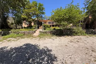 1000 Advance St, San Marcos, TX 78666 - Photo 4