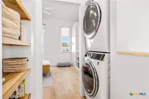 105 Lively Ln, San Marcos, TX 78666 - Photo 16