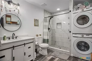 807 W Dallas Ave, Seadrift, TX 77983 - Photo 16