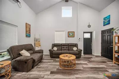 807 W Dallas Avenue, Seadrift, TX 77983 - Photo 28