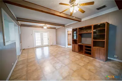 706 West Street, Yoakum, TX 77995 - Photo 4