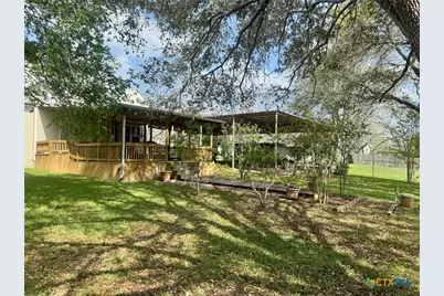 706 West Street, Yoakum, TX 77995 - Photo 38