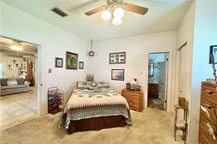706 West St, Yoakum, TX 77995 - Photo 22
