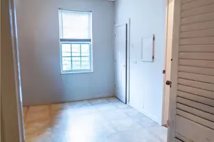 706 West St, Yoakum, TX 77995 - Photo 16
