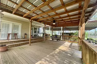 706 West St, Yoakum, TX 77995 - Photo 30