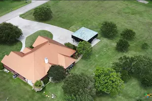 507 Hackberry Bend, Port Lavaca, TX 77979 - Photo 6