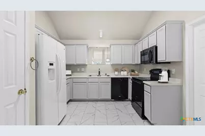 2121 Keystone Drive, New Braunfels, TX 78130 - Photo 4