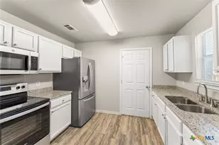 820 N 14th St, Temple, TX 76501 - Photo 8