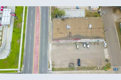 703 E Rio Grande Street, Victoria, TX 77901 - Photo 2